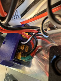 A close-up of wires

AI-generated content may be incorrect.